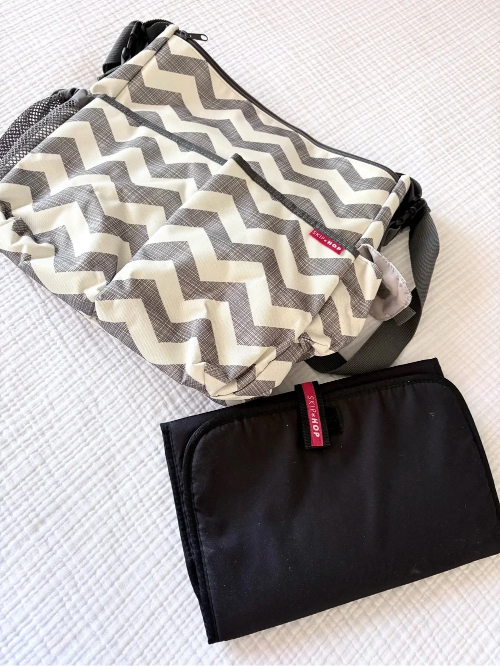 Skip Hop Chevron Gray & White Crossbody Diaper Bag with Changing Mat